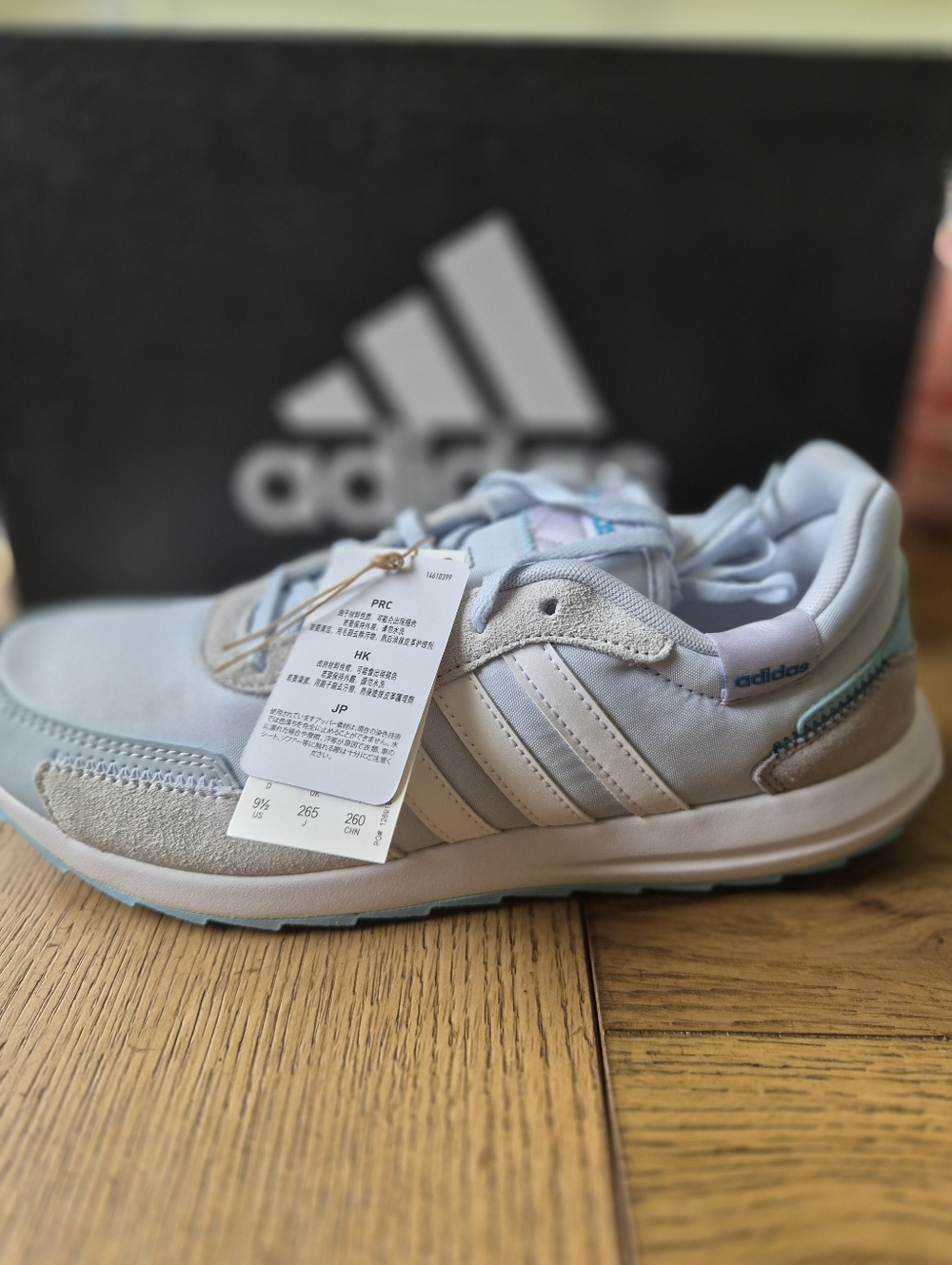 Adidas 9.5 Womens Light Blue RetoRun Shoes